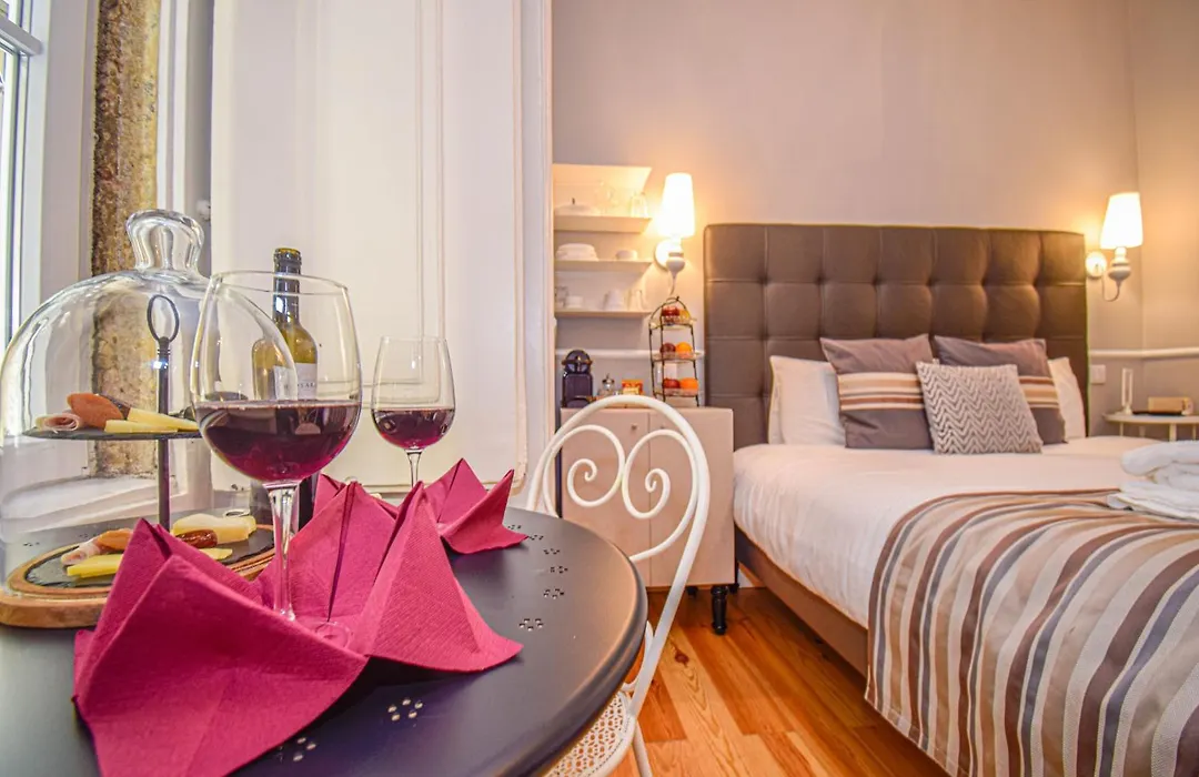 B In B Lisbon Downtown Suites-1